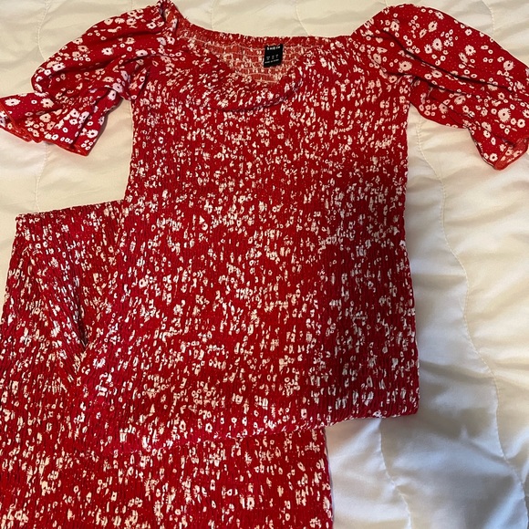 🔥Red MIDI Dress!!🌸 - Picture 4 of 6